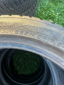 Predam 225/45 R17 zimne pneumatiky - 3