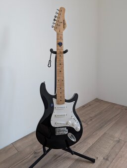 Behringer Stratocaster SSS Čierny Black - 3