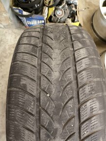 Predám zimné pneu 225/50r17 - 3