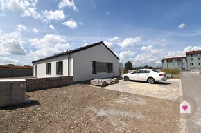 Krásny 4 izbový RD bungalov 92,26 m2 na pozemku 495 m2, Sene - 3