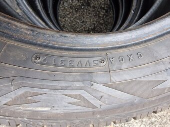 Zim.pneu Toyo 215/60r17C - 3