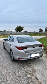 Mazda 3 G122 Plus 2022 - 3