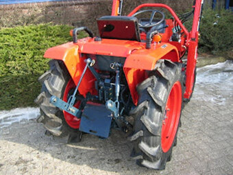 Traktor Kubota B1-17 - 3