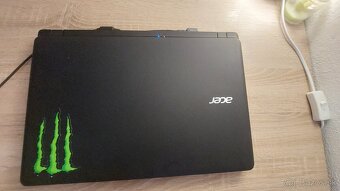 Acer Aspire ES1-533 - 3