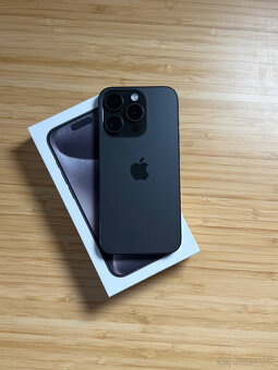 iPhone 15 Pro 128GB Black Titanium v top stave - 3