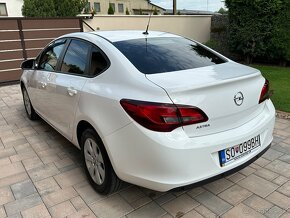 OPEL ASTRA sedan automat 1.6 benzín 85kW 93.000km - 3