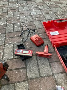 Nivelák Hilti - 3