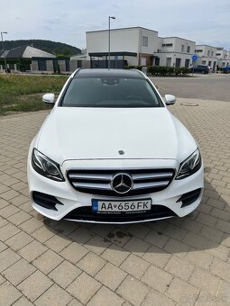 Mercedes Benz E220 4matic - 3