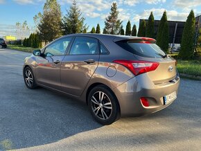 Hyundai i30 1.6 CRDi DOHC 16V Comfort - 3