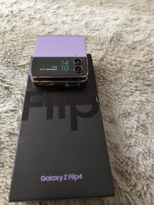 Samsung galaxy Z flip4 - 3