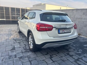 Mercedes Benz GLA 200d - 3