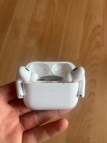 Apple AirPods Pro 2 - 3