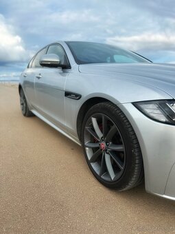 JAGUAR XF 2.0D 240PS R-SPORT 4X4 - 3