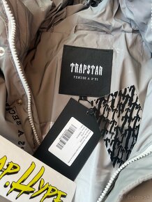 Trapstar Women's Decoded 2.0 Hooded Puffer Jacket - 3