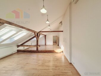 Na prenájom administratívny priestor, 111 m², Jakubovo nám., - 3