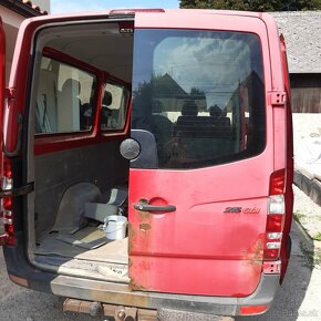 Kupim zadne dvere na MB Sprinter W906 - 3