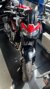 Kawasaki Z900 Candy Persimmon Red / Ebony 2024 (nová) - 3