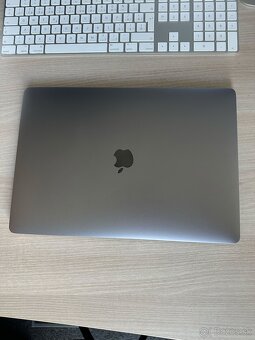 Apple Macbook Pro 15" 2,9 GHz i7/16GB/512SSD - 3