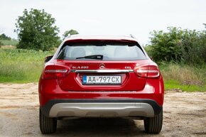 Mercedes-Benz GLA 200 d - 3