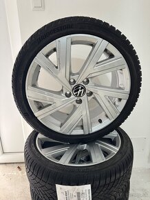 VW Golf 8 - Bergamo 5x112 R18 , 225/40/18 - 3