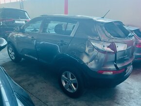 KIA Sportage 1.7 CRDi 2x4 havarované - 3