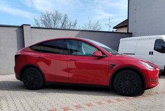 Tesla model Y Long Range - 3