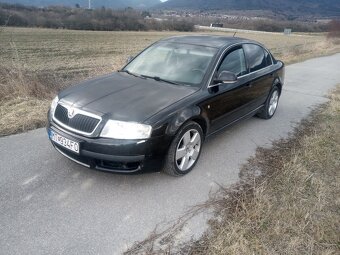 Rozpredám Škoda Superb 1   2.8 benzín automat - 3