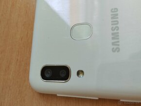 Samsung Galaxy A20e - 3