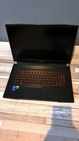 Msi katana GF76-12UC - 3