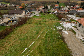 Ponúkam na predaj stavebný pozemok Veľké Bedzany 625 m2 - 3