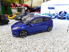 model auta Ford Fiesta ST Mk7 Otto mobile 1:18 - 3