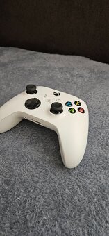 Xbox series ovladac (gamepad) - 3