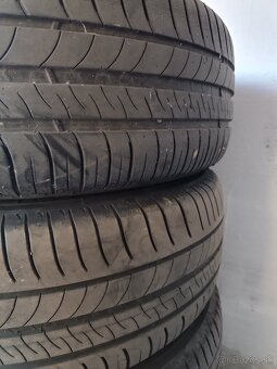 Predám letné pneu 215/60R16 - 3