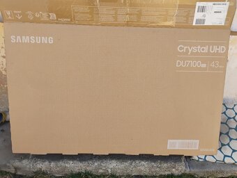 Samsung crystal uhd - 3