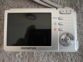 OLYMPUS FE 150 - 3