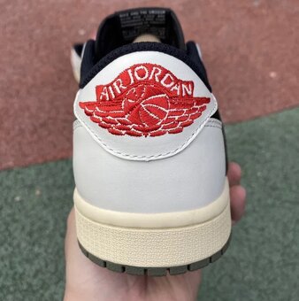 Nike Air Jordan 1 Low Travis Scott Olive - 3