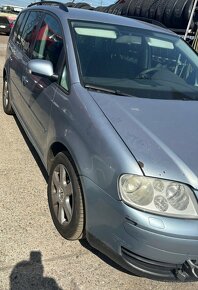 Volkswagen Touran 2,0TDi - 3