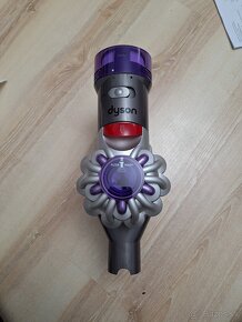 Dyson v8 Absolute - 3