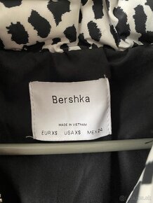 Bershka dámska vetrovka - 3