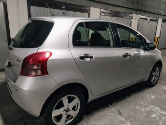 Toyota Yaris 1.0 VVTi KLIMA r.2008 - 3