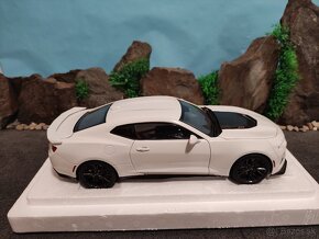 Prodám nový model 1:18 Chevrolet Camaro ZL1 2017 - 3