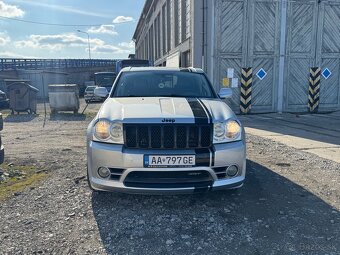 Jeep Grand Cherokee SRT8 6.1 Hemi V8 - 3