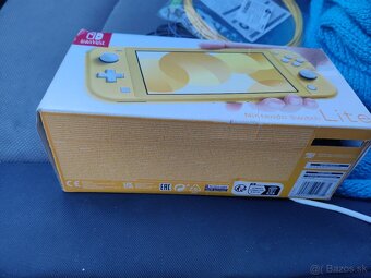 Nintendo switch lite - 3