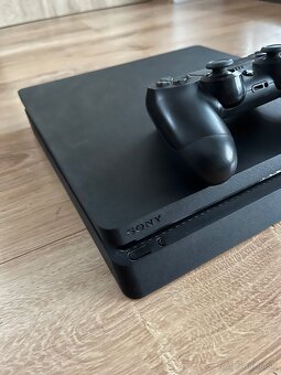 Playstation 4 slim - 3