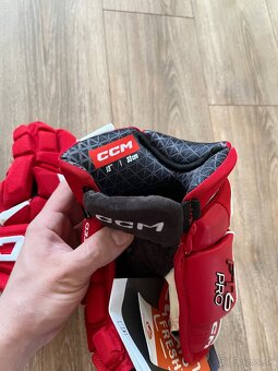 CCM Jetspeed FT6 Pro - Red - 3