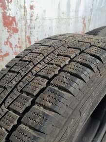 Hankook  winter rw06  215/65/R16c - 3