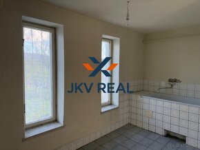 JKV REAL ponúka na predaj dvojpodlažný RODINNÝ DOM v obci Če - 3