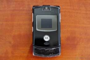 Motorola Razr V3 Matte Black in Alu Box Limited - 3