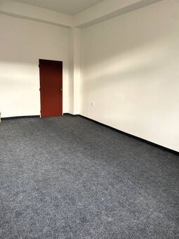 KANCELÁRIA NA PRENÁJOM-25 m2/vysoké stropy/300 € bez DPH - 3