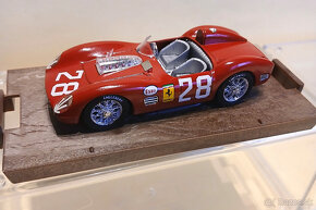 2.Brumm 1:43 Ferrari /Maserati - 3